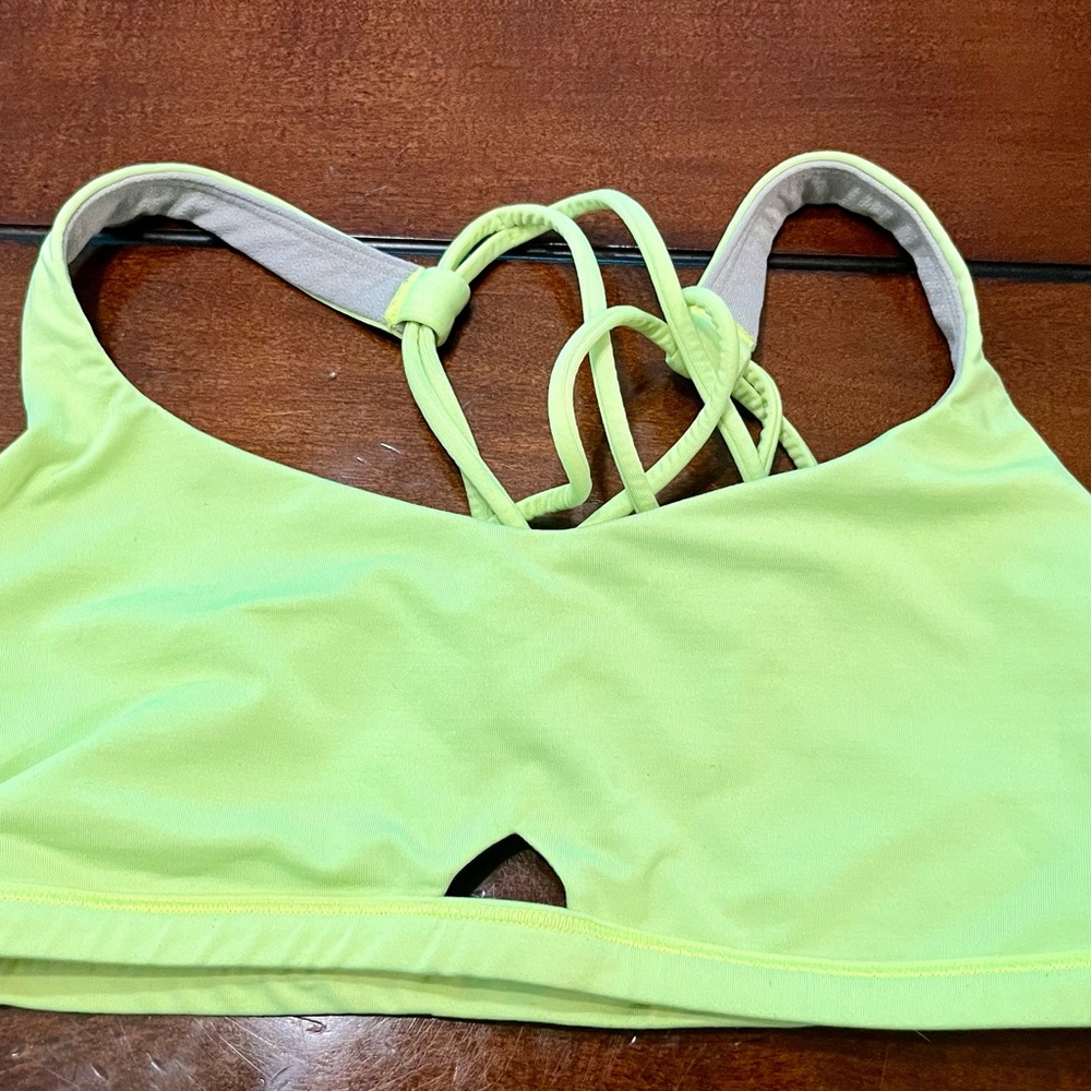 Lululemon Free to Be Bra